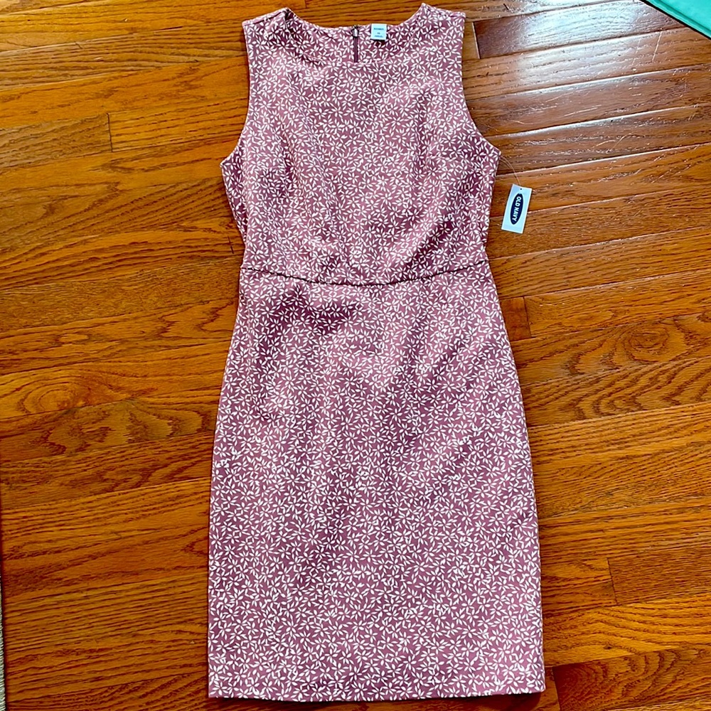 NWT. MIDI Dress . XS